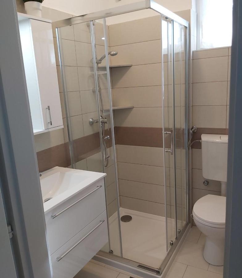 Apartmanhaz Horvath Apartment Balatonboglar Bagian luar foto