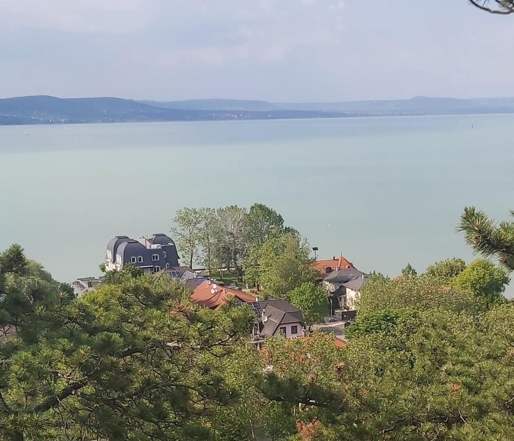 Apartmanhaz Horvath Apartment Balatonboglar Bagian luar foto