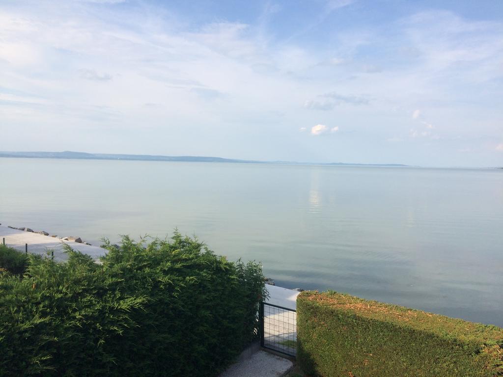 Apartmanhaz Horvath Apartment Balatonboglar Bagian luar foto